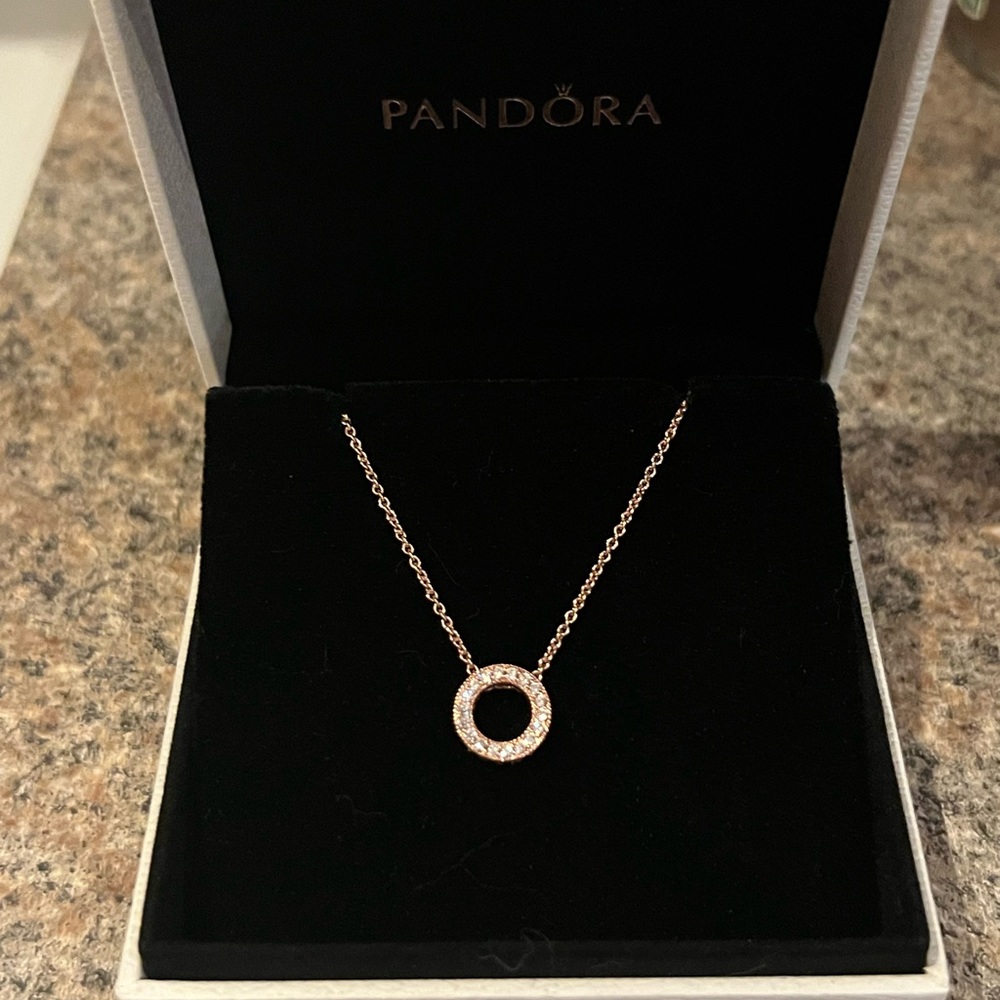 Pandora rose gold necklace